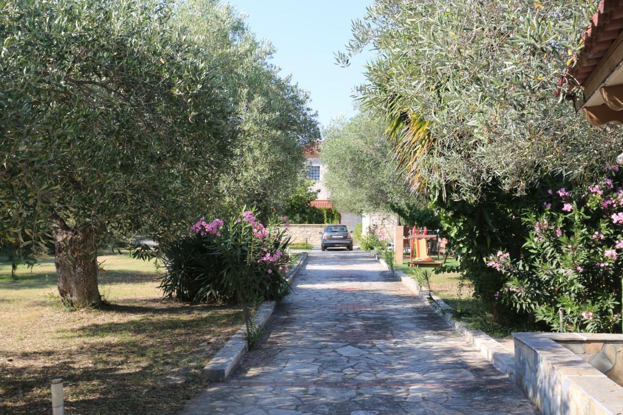 Villa Argo 3 - Beachfront, Big Gardens, Location! ペフコホリ エクステリア 写真