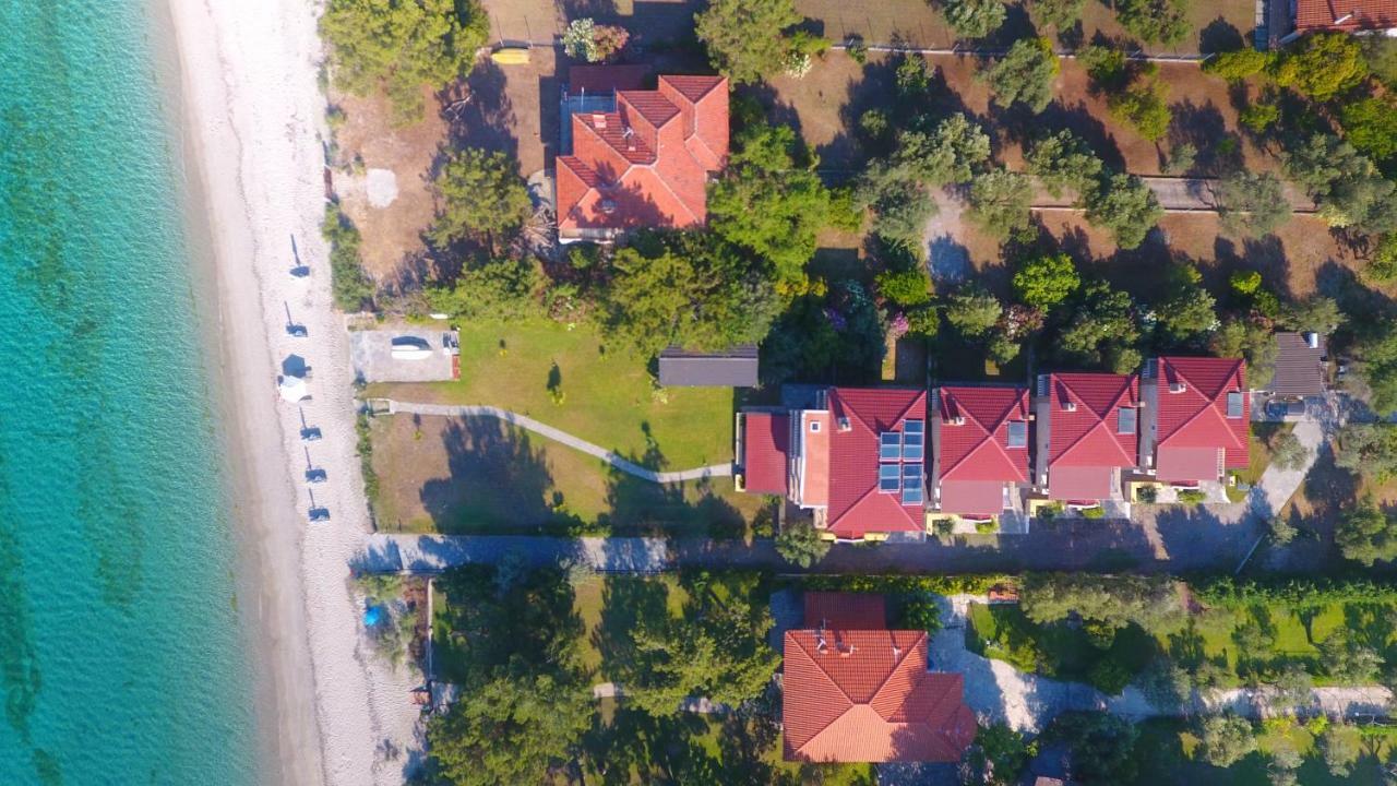 Villa Argo 3 - Beachfront, Big Gardens, Location! ペフコホリ エクステリア 写真